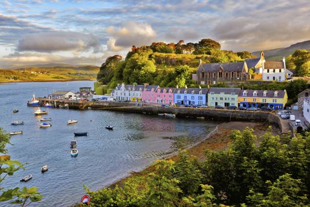 Portree é a principal cidade da ilha de Skye, na região de Highlands