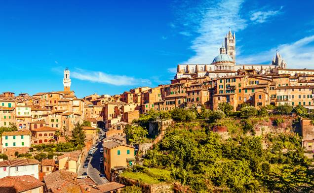 <a href="http://viajeaqui.abril.com.br/cidades/italia-siena" rel="Siena">Siena</a> faz jus à fama de lugar romântico dos que só se encontram na <a href="http://viajeaqui.abril.com.br/cidades/italia-toscana" rel="Toscana">Toscana</a>, com seu Centro Histórico medieval muito bem preservado