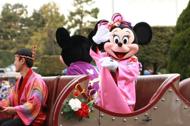 Parada dos personagens na Tokyo Disneyland