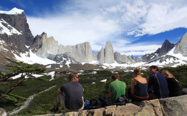 <strong>Torres del Paine, Chile</strong> No pedacinho chileno da Patagônia fica um dos mais espetaculares conjuntos de montanhas do mundo Mais informações sobre Torres del Paine. <a href="https://www.booking.com/searchresults.pt-br.html?aid=332455&lang=pt-br&sid=eedbe6de09e709d664615ac6f1b39a5d&sb=1&src=index&src_elem=sb&error_url=https%3A%2F%2Fwww.booking.com%2Findex.pt-br.html%3Faid%3D332455%3Bsid%3Deedbe6de09e709d664615ac6f1b39a5d%3Bsb_price_type%3Dtotal%26%3B&ss=Torres+del+Paine%2C+Chile&ssne=Ilhabela&ssne_untouched=Ilhabela&checkin_monthday=&checkin_month=&checkin_year=&checkout_monthday=&checkout_month=&checkout_year=&no_rooms=1&group_adults=2&group_children=0&from_sf=1&ss_raw=Torres+del+Paine%2C+Chile&ac_position=1&ac_langcode=xb&dest_id=5468&dest_type=region&search_pageview_id=7f3270f11fed03b3&search_selected=true&search_pageview_id=7f3270f11fed03b3&ac_suggestion_list_length=5&ac_suggestion_theme_list_length=0&map=1#map_closed" target="_blank" rel="noopener"><em>Busque hospedagens em Torre Del Paine no Booking.com</em></a> <strong>Torres del Paine, Chile</strong> No pedacinho chileno da Patagônia fica um dos mais espetaculares conjuntos de montanhas do mundo Mais informações sobre Torres del Paine. <a href="https://www.booking.com/searchresults.pt-br.html?aid=332455&lang=pt-br&sid=eedbe6de09e709d664615ac6f1b39a5d&sb=1&src=index&src_elem=sb&error_url=https%3A%2F%2Fwww.booking.com%2Findex.pt-br.html%3Faid%3D332455%3Bsid%3Deedbe6de09e709d664615ac6f1b39a5d%3Bsb_price_type%3Dtotal%26%3B&ss=Torres+del+Paine%2C+Chile&ssne=Ilhabela&ssne_untouched=Ilhabela&checkin_monthday=&checkin_month=&checkin_year=&checkout_monthday=&checkout_month=&checkout_year=&no_rooms=1&group_adults=2&group_children=0&from_sf=1&ss_raw=Torres+del+Paine%2C+Chile&ac_position=1&ac_langcode=xb&dest_id=5468&dest_type=region&search_pageview_id=7f3270f11fed03b3&search_selected=true&search_pageview_id=7f3270f11fed03b3&ac_suggestion_list_length=5&ac_suggestion_theme_list_length=0&map=1#map_closed" target="_blank" rel="noopener"><em>Busque hospedagens em Torre Del Paine no Booking.com</em></a>