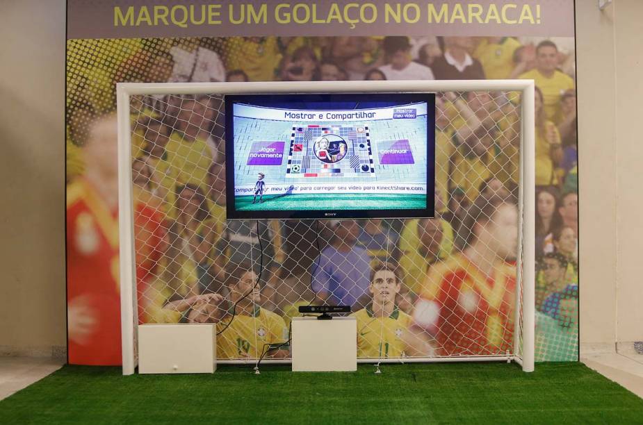 Um equipamento eletrônico permite ao visitante bater um pênalti virtual dentro do museu do Maracanã, no Rio de Janeiro Um equipamento eletrônico permite ao visitante bater um pênalti virtual dentro do museu do Maracanã, no Rio de Janeiro
