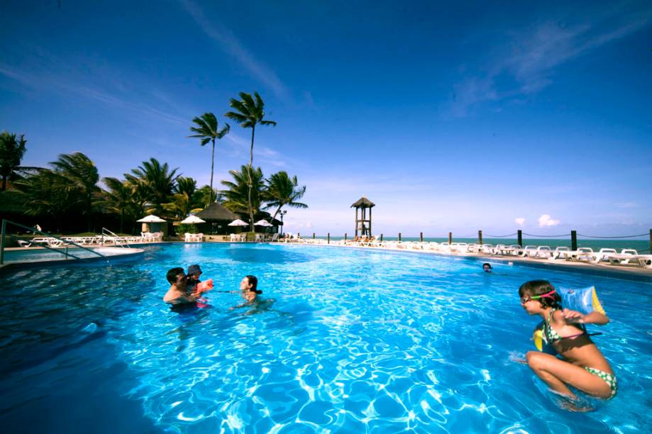 Piscina do hotel <a href="https://viajeaqui.abril.com.br/estabelecimentos/br-pe-porto-de-galinhas-hospedagem-armacao" rel="Armação"><strong>Armação</strong></a>, em Porto de Galinhas