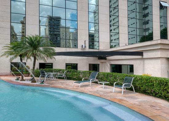 Área da piscina do <strong>Tryp Higienópolis</strong>, localizado em <a href="https://viajeaqui.abril.com.br/cidades/br-sp-sao-paulo" rel="São Paulo" target="_blank">São Paulo</a>, <a href="https://viajeaqui.abril.com.br/estados/br-sao-paulo" rel="São Paulo" target="_blank">São Paulo</a>