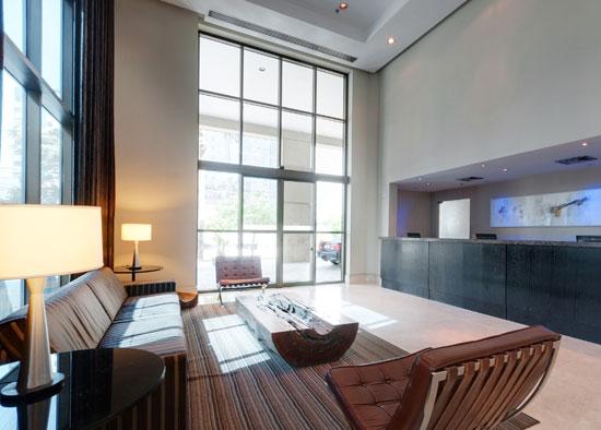 Lobby do <strong>Tryp Iguatemi</strong>, localizado em <a href="https://viajeaqui.abril.com.br/cidades/br-sp-sao-paulo" rel="São Paulo" target="_blank">São Paulo</a>,<a href="https://viajeaqui.abril.com.br/estados/br-sao-paulo" rel=" São Paulo" target="_blank"> São Paulo</a>