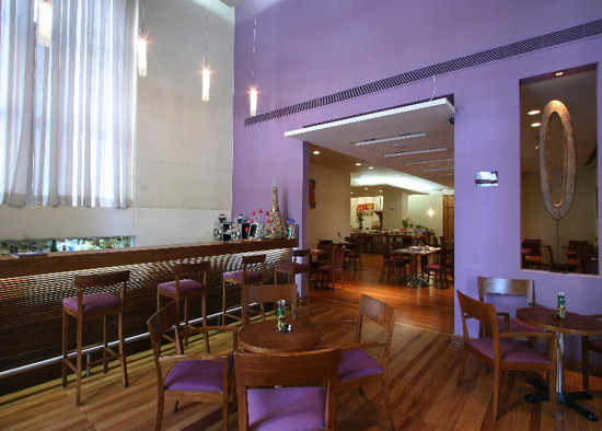 Lobby Bar do <strong>Tryp Paulista</strong>, localizado em <a href="https://viajeaqui.abril.com.br/cidades/br-sp-sao-paulo" rel="São Paulo" target="_blank">São Paulo</a>, <a href="https://viajeaqui.abril.com.br/estados/br-sao-paulo" rel="São Paulo" target="_blank">São Paulo</a>