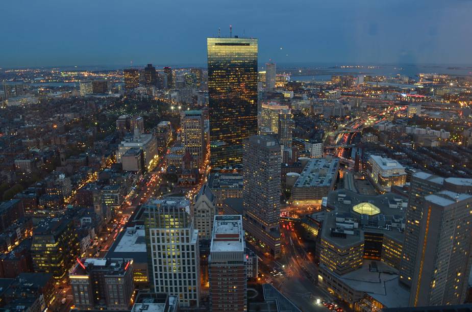 Vista do Prudential Tower ao pôr do sol