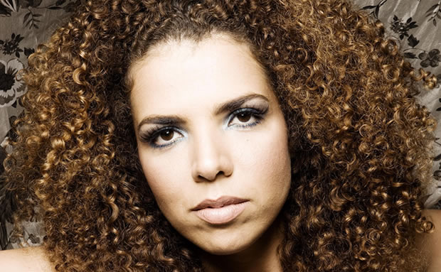 Vanessa da Mata abre os shows de 26 de Janeiro no Palco Principal do Festival de Verão Salvador 2012 Vanessa da Mata abre os shows de 26 de Janeiro no Palco Principal do Festival de Verão Salvador 2012
