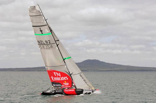 A vela é um dos esportes mais praticados do país. De quando em quando a Nova Zelândia entra na febre de competições globais como a Americas Cup e a Volvo Ocean Race A vela é um dos esportes mais praticados do país. De quando em quando a Nova Zelândia entra na febre de competições globais como a Americas Cup e a Volvo Ocean Race