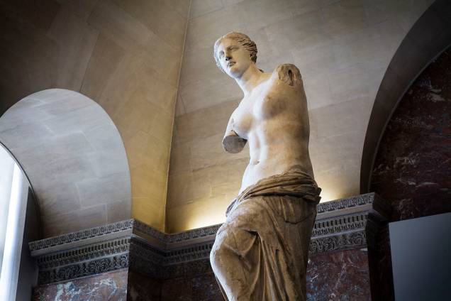 Vênus de Milo, uma das mais conhecidas esculturas expostas no Musée du Louvre