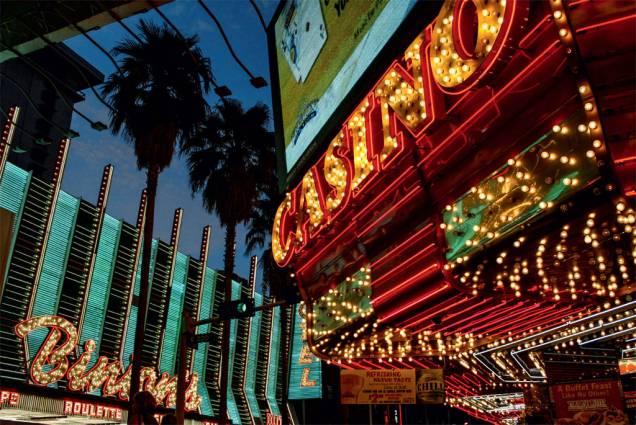 Os neons históricos de Old Vegas, onde tudo começou Os neons históricos de Old Vegas, onde tudo começou
