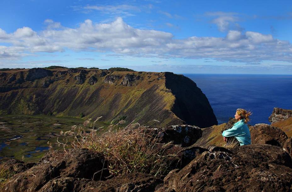 O Vulcão Orongo localiza-se na Ilha de Páscoa, considerada como a região mais árida do planeta. Suas paisagens impressionantes ficam na memória dos turistas