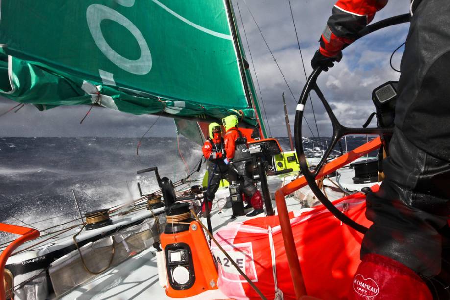 Ação dentro do barco Groupama, durante a travessia entre Auckland e Itajaí