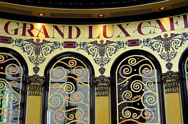 <a href="https://www.grandluxcafe.com/" rel="Grand Lux Cafe " target="_blank"><strong>Grand Lux Cafe </strong></a> “Ambiente lindo, comida ótima e uma vista bem legal na Michigan Avenue, onde a boa pedida é fazer compras.” <a href="https://www.grandluxcafe.com/" rel="Grand Lux Cafe " target="_blank"><strong>Grand Lux Cafe </strong></a> “Ambiente lindo, comida ótima e uma vista bem legal na Michigan Avenue, onde a boa pedida é fazer compras.”