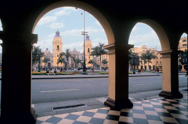 Lima é uma cidade agradável, que mistura atrações históricas, praças, bons museus e um rico cenário gastronômico