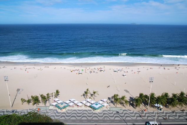 Vista da praia de Copacabana a partir do hotel Windsor Excelsior Copacabana, no Rio de Janeiro