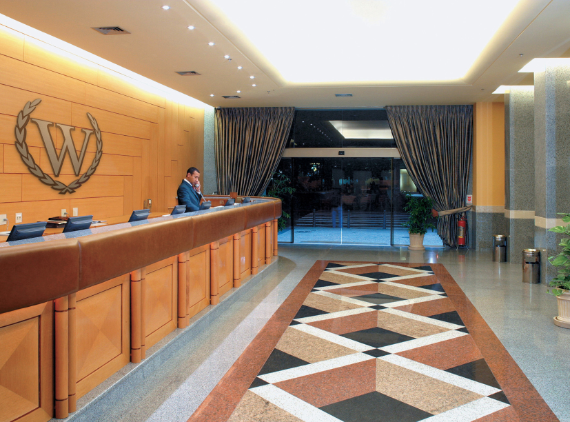 Recepção do hotel Windsor Guanabara, no Centro do Rio de Janeiro
