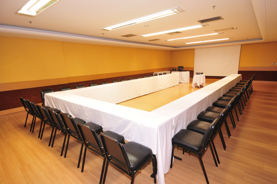 Salão Barcelona, do hotel Windsor Guanabara, no Centro do Rio de Janeiro