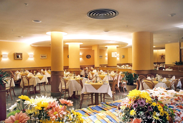 Restaurante do hotel Windsor Martinique, em Copacabana, Rio de Janeiro