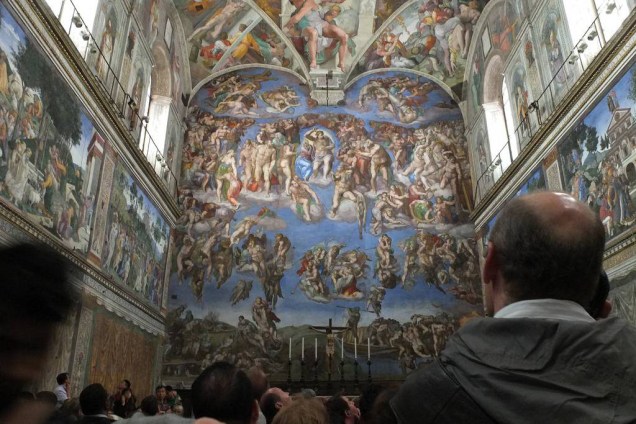 O Juízo Final, na Capela Sistina, foi realizada por Michelangelo muitos anos depois da conclusão dos afrescos do teto