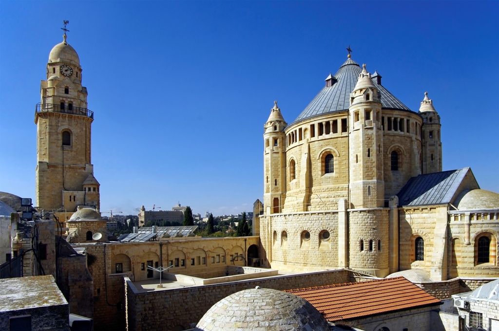 Basílica da Anunciação, em Nazaré, Israel, construída no lugar onde o arcanjo Gabriel anunciaria a chegada de Jesus a Maria
