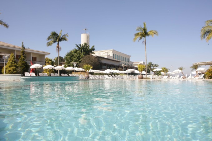 2010_paradise-resort_piscina-climatizada.jpeg