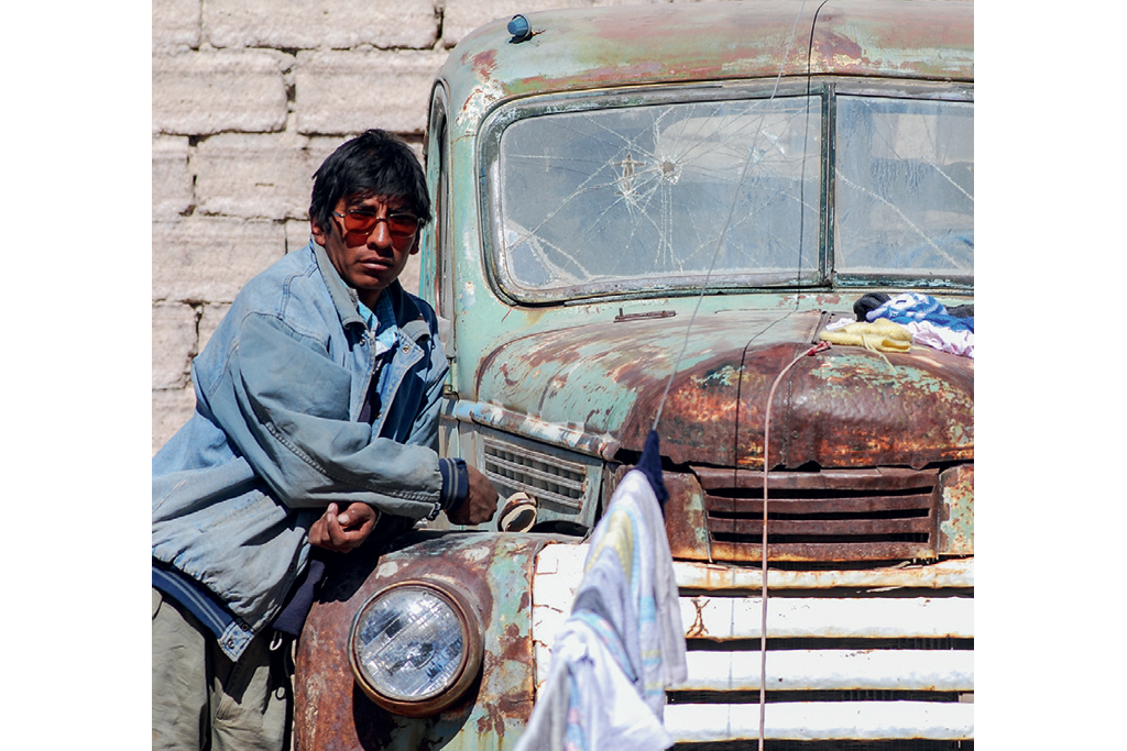 Vencedor Bem na Foto - James Dean do deserto no Salar de Uyuni