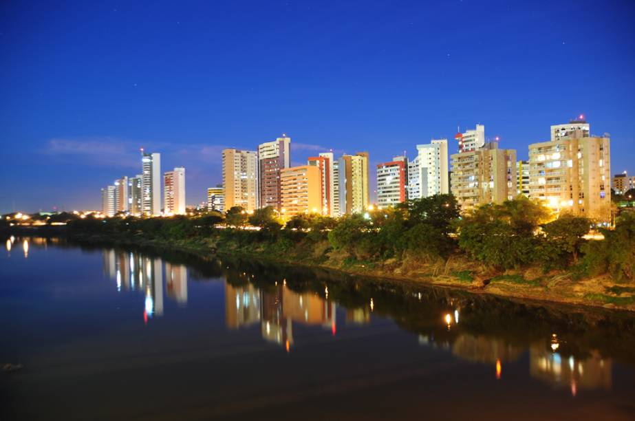 Os rios Poti e Parnaíba correm paralelos em boa parte da mancha urbana de <a href="http://viajeaqui.abril.com.br/cidades/br-pi-teresina" rel="Teresina" target="_blank">Teresina</a>, capital do Piauí