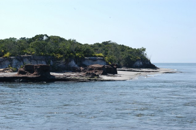 Baia dos Golfinhos no Parque Estadual da Ilha do Cardoso