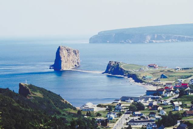 Ilha Bonaventure, a apenas três quilômetros da cidade de Percé, em Quebec Ilha Bonaventure, a apenas três quilômetros da cidade de Percé, em Quebec