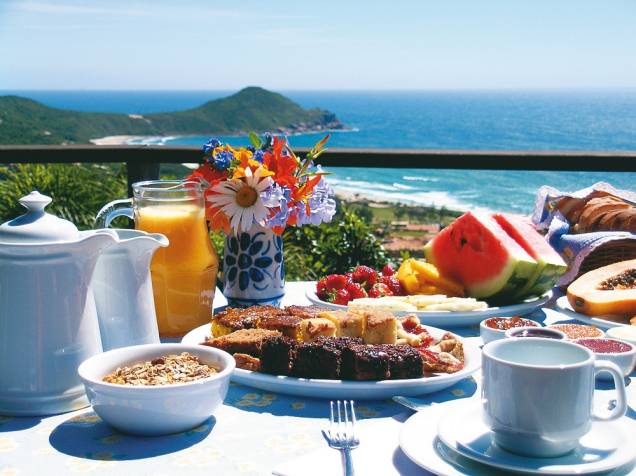 Café da manhã da Pousada Caminho do Rei, na Praia do Rosa