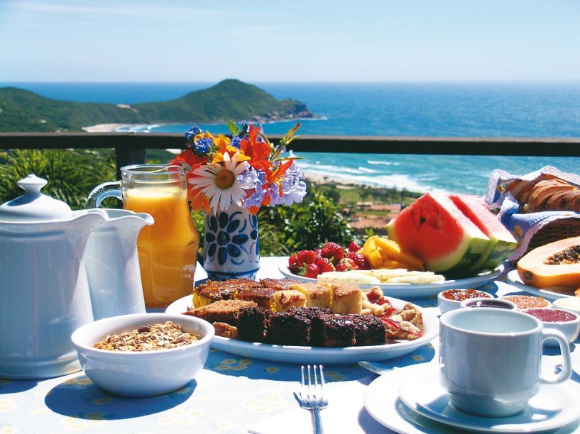 Café da manhã da Pousada Caminho do Rei, na Praia do Rosa