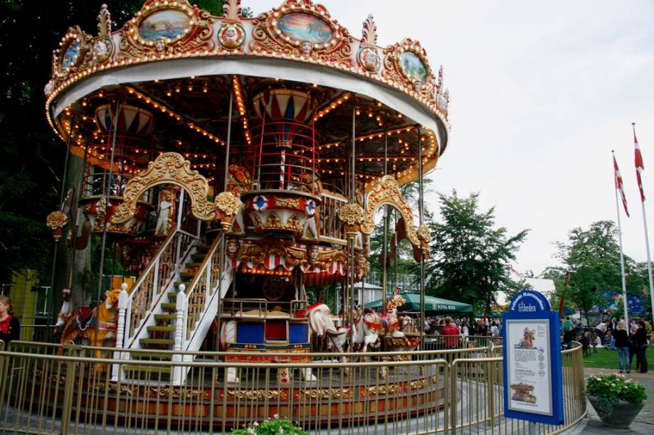 Carrossel no Parque Tivoli, Copenhague