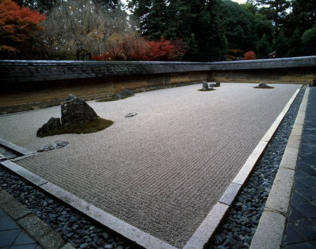 O famoso jardim de pedras do templo zen-budista Ryoanji, em Kyoto, utilizado para meditações
