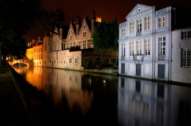 Tal como seus vizinhos holandeses, os belgas de Bruges planejaram sua cidade sobre inúmeros canais