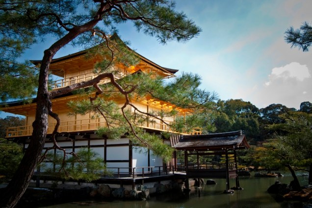 Kinkakuji, o templo do pavilhão dourado, em Kyoto Kinkakuji, o templo do pavilhão dourado, em Kyoto