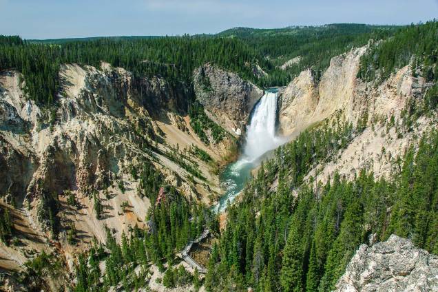 As cataratas de Yellowstone estão entre as maiores do mundo