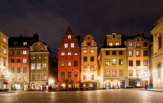 Uma das mais antigas praças de Estocolmo, Stortoget encontra-se em Gamla Stan, o Centro Velho. Apesar de sua importância no centro de uma capital europeia, ela não possui as dimensões e suntuosidade de suas semelhantes