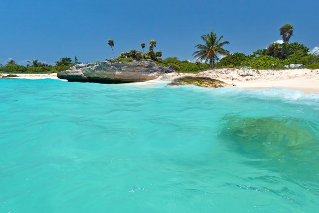 Mar azul e areias brancas em Playa del Carmen, na Riviera Maia