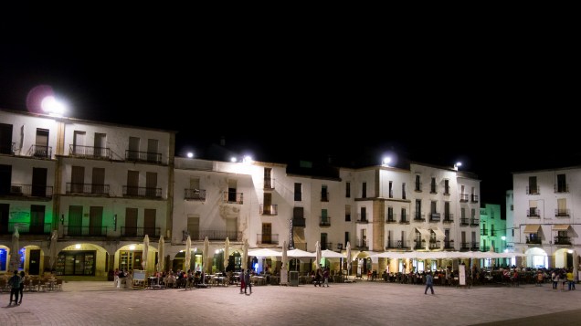 Movimento noturno de Cáceres