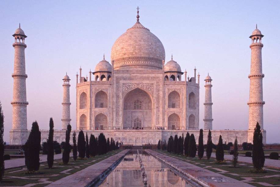 <strong><a href="https://viajeaqui.abril.com.br/estabelecimentos/india-agra-atracao-taj-mahal" target="_blank">Taj Mahal</a> - <a href="https://viajeaqui.abril.com.br/paises/india" target="_blank">Índia</a> </strong>