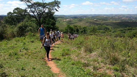 A agência Uai Trip oferece kit com lanche, água e bengala