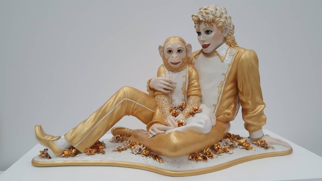 Michael Jackson and Bubbles, uma das obras mais bizarras da história da arte, de Jeff Koons