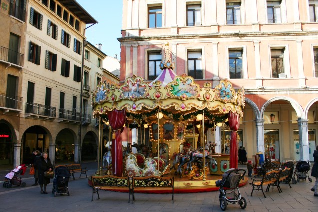 Treviso fica a 30 km de Veneza