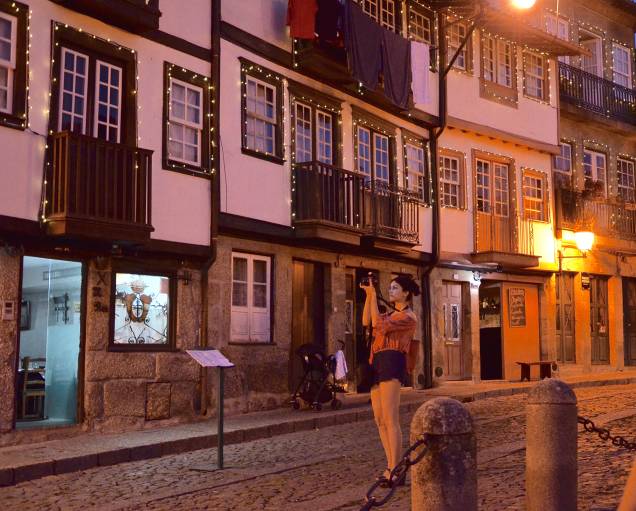 As ruas de Guimarães a noite 