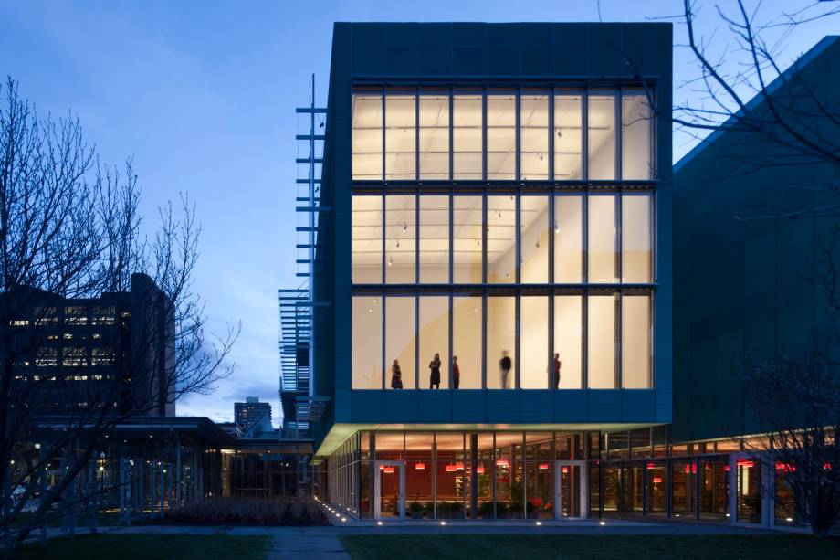 No <a href="http://viajeaqui.abril.com.br/estabelecimentos/estados-unidos-boston-atracao-isabella-stewart-gardner-museum" rel="Isabella Stewart Gardner Museum" target="_blank">Isabella Stewart Gardner Museum</a>, obras de grandes nomes da arte, como Botticelli e Degas, disputam a atenção do visitante