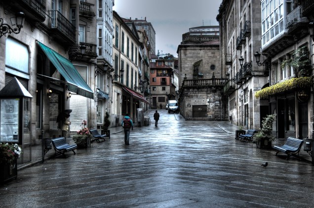 O centro antigo de Ourense é ocupado por ruazinhas cheias de bares, lojas e restaurantes