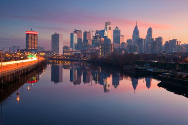 A <a href="https://viajeaqui.abril.com.br/cidades/estados-unidos-filadelfia" rel="Filadélfia" target="_blank">Filadélfia</a> é conhecida como “cidade do amor fraterno” e foi lá que, em 1776, foi assinada a declaração de independência dos Estados Unidos. A primeira e única constituição do país também foi criada lá, fazendo do município, o berço dos EUA A <a href="https://viajeaqui.abril.com.br/cidades/estados-unidos-filadelfia" rel="Filadélfia" target="_blank">Filadélfia</a> é conhecida como “cidade do amor fraterno” e foi lá que, em 1776, foi assinada a declaração de independência dos Estados Unidos. A primeira e única constituição do país também foi criada lá, fazendo do município, o berço dos EUA