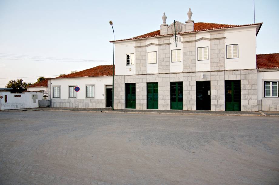 Fachada da Estação de Beja