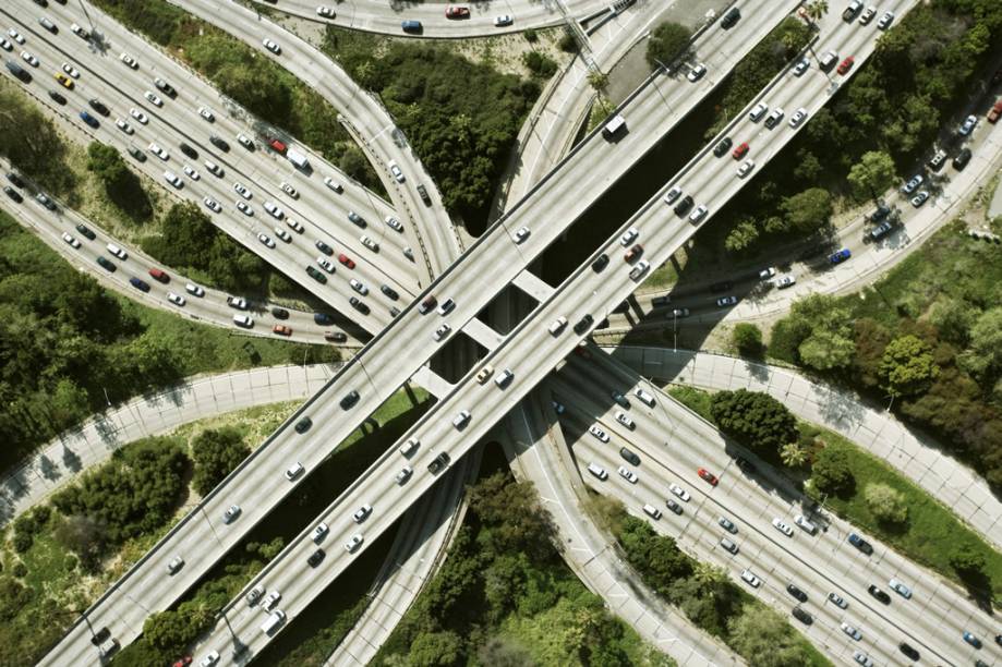 Vista aérea das freeways de Los Angeles