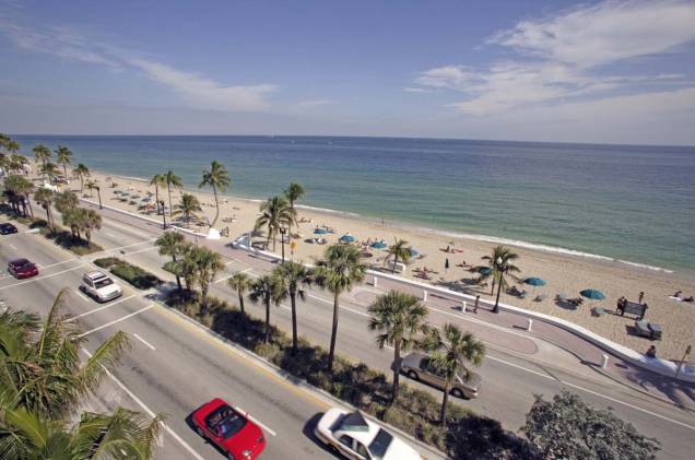 Considerado um destino popular de veraneio, <a href="https://viajeaqui.abril.com.br/cidades/estados-unidos-fort-lauderdale" rel="Fort Lauderdale">Fort Lauderdale</a> é o lar de muitas famílias e aposentados do norte, que se estabeleceram aqui para fugir do frio do inverno e frequentar suas movimentadas praias Considerado um destino popular de veraneio, <a href="https://viajeaqui.abril.com.br/cidades/estados-unidos-fort-lauderdale" rel="Fort Lauderdale">Fort Lauderdale</a> é o lar de muitas famílias e aposentados do norte, que se estabeleceram aqui para fugir do frio do inverno e frequentar suas movimentadas praias